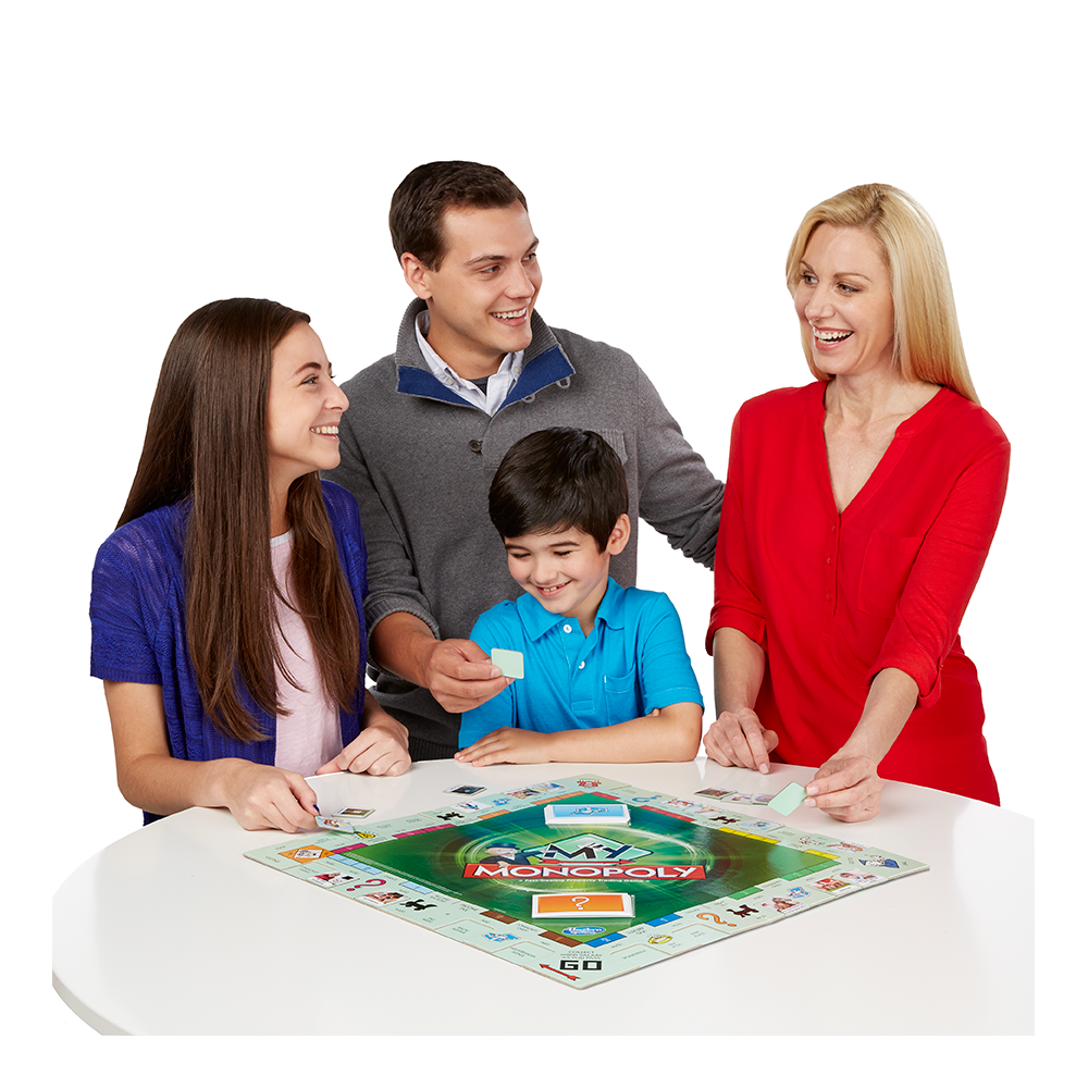 Просто игра семья. Настольные игры для всей семьи. Настольная игра «семейное». Семья настолка. Дети играют в настольные игры.