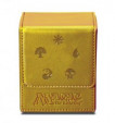 АКСЕССУАРЫ: Кожаная коробочка Ultra-Pro (магическая, на 100 карт в протекторах): рисунок Символ Маны: золотая, арт. 86049